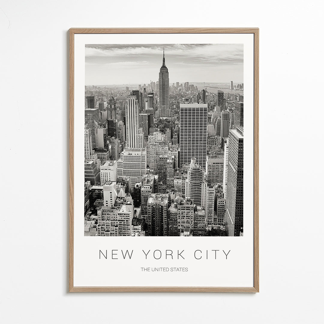 Travel poster: New York skyline in black and white
