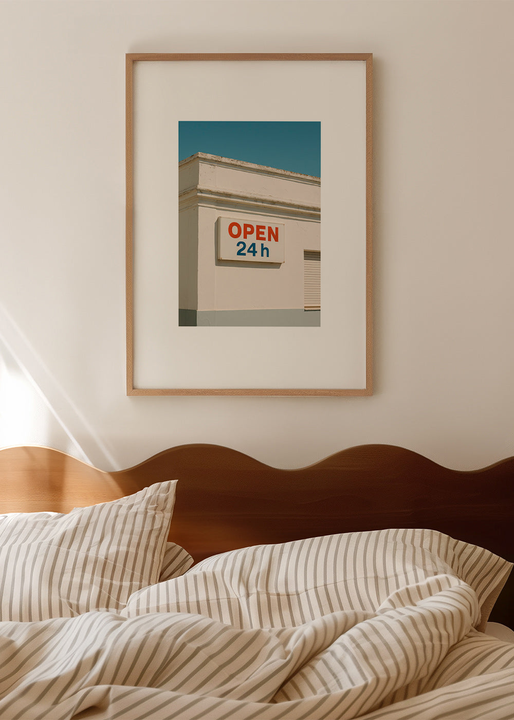 Cuadro minimalista fachada con rótulo OPEN 24h – Product3