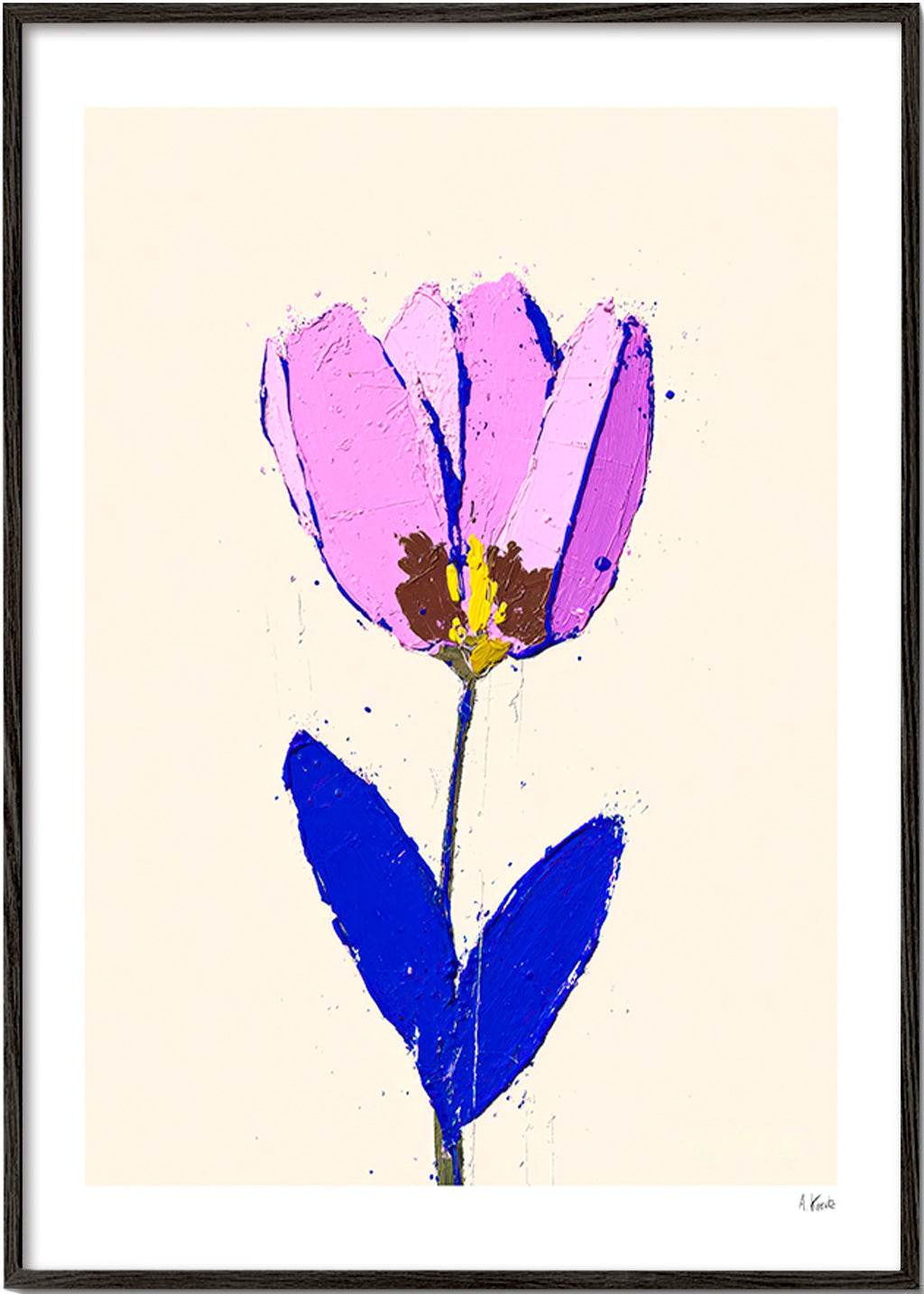 Lámina botánica con flor violeta y hoja azul – Black Frame
