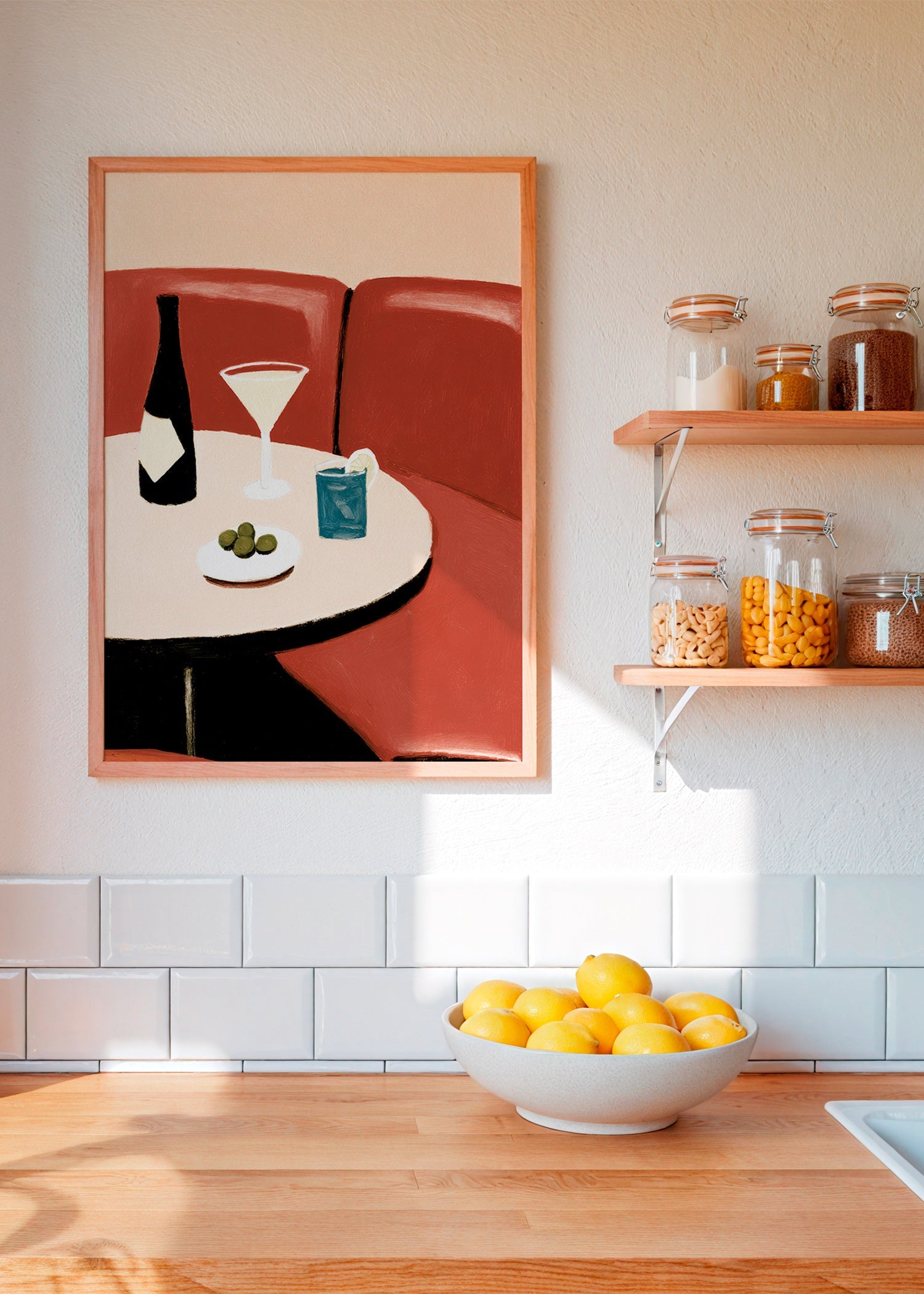 Cuadro de cocina con cóctel martini y aceitunas – Product1