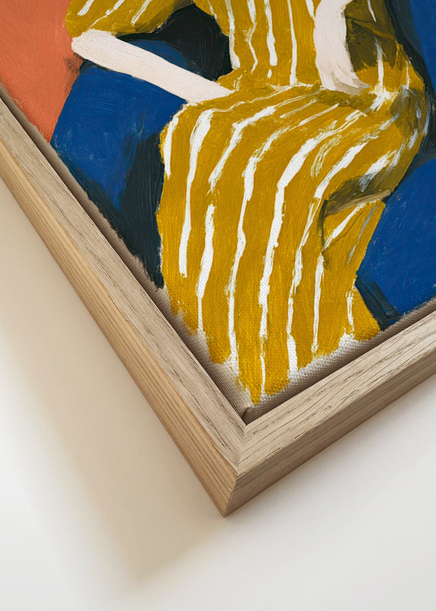 Ilustración: mujer con vestido dorado a rayas – Canvas detail