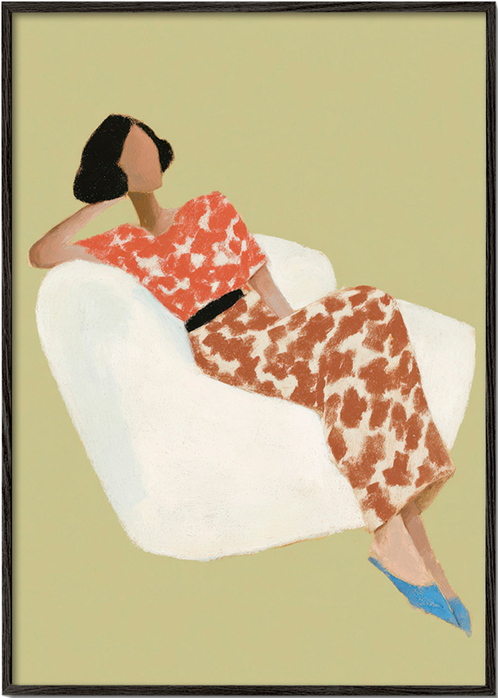 Ilustración reclinada en sillón blanco – Black Frame