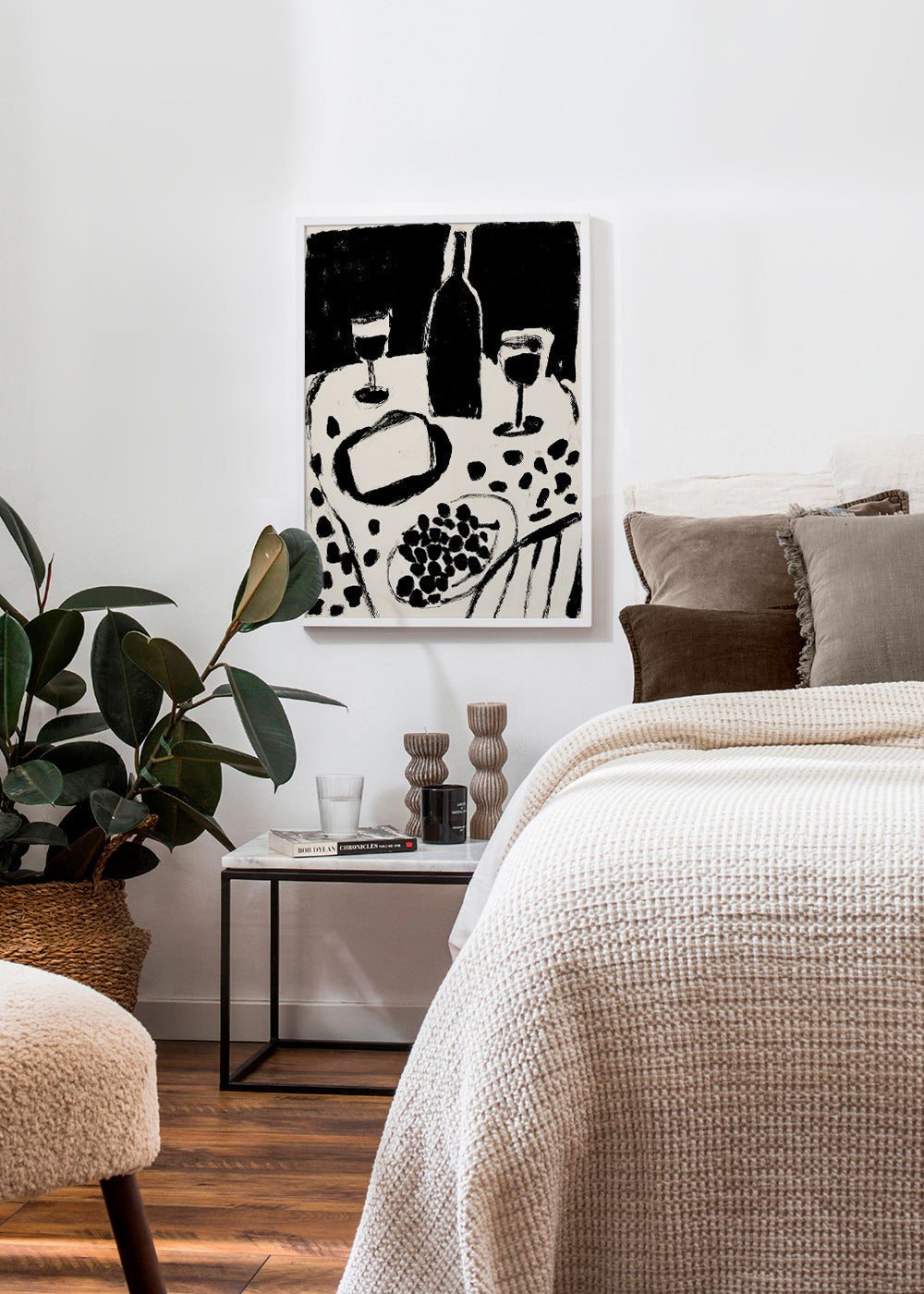 Kitchen art: bottle and grapes monochrome