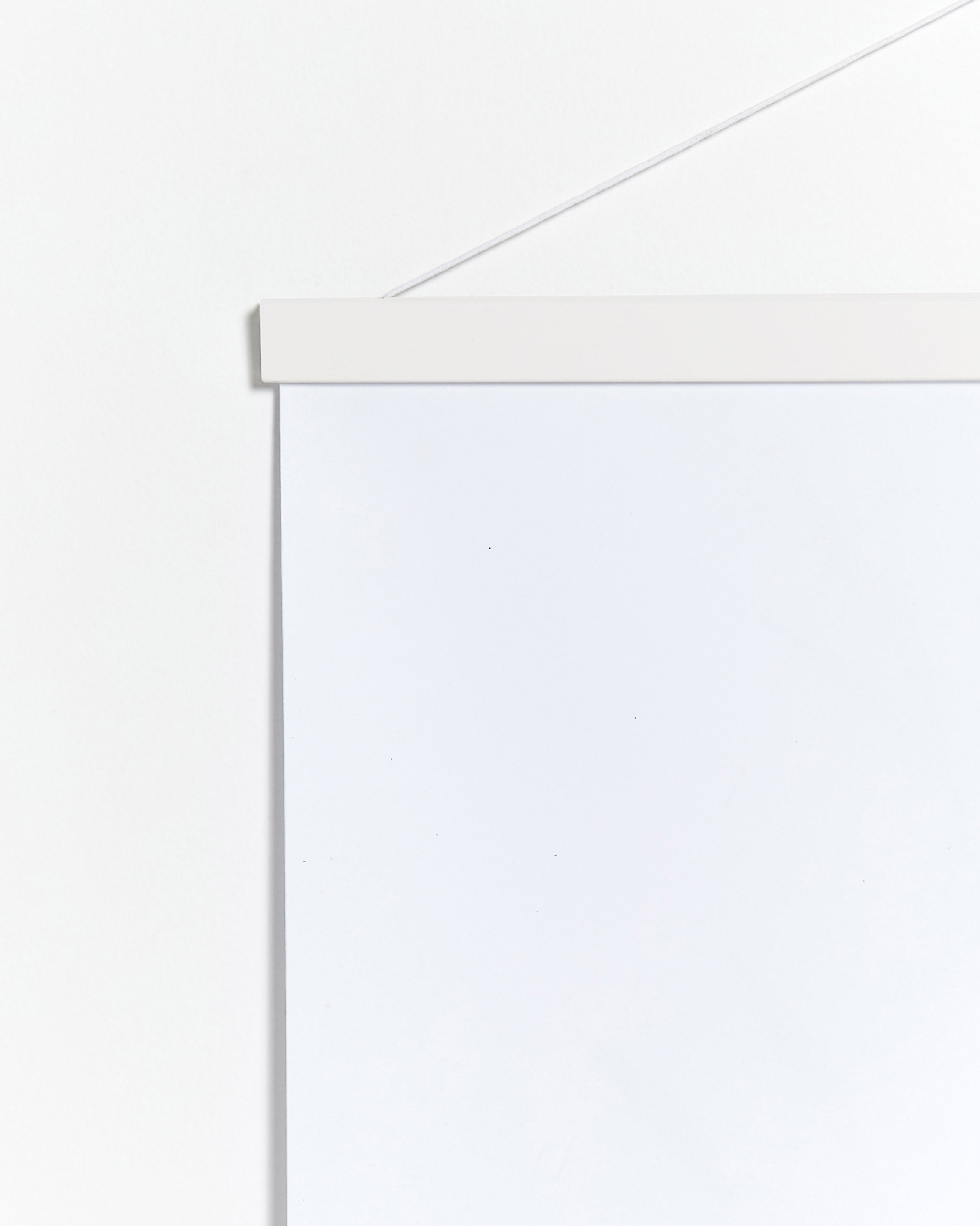 Magnetic white wooden poster hanger, 20cm