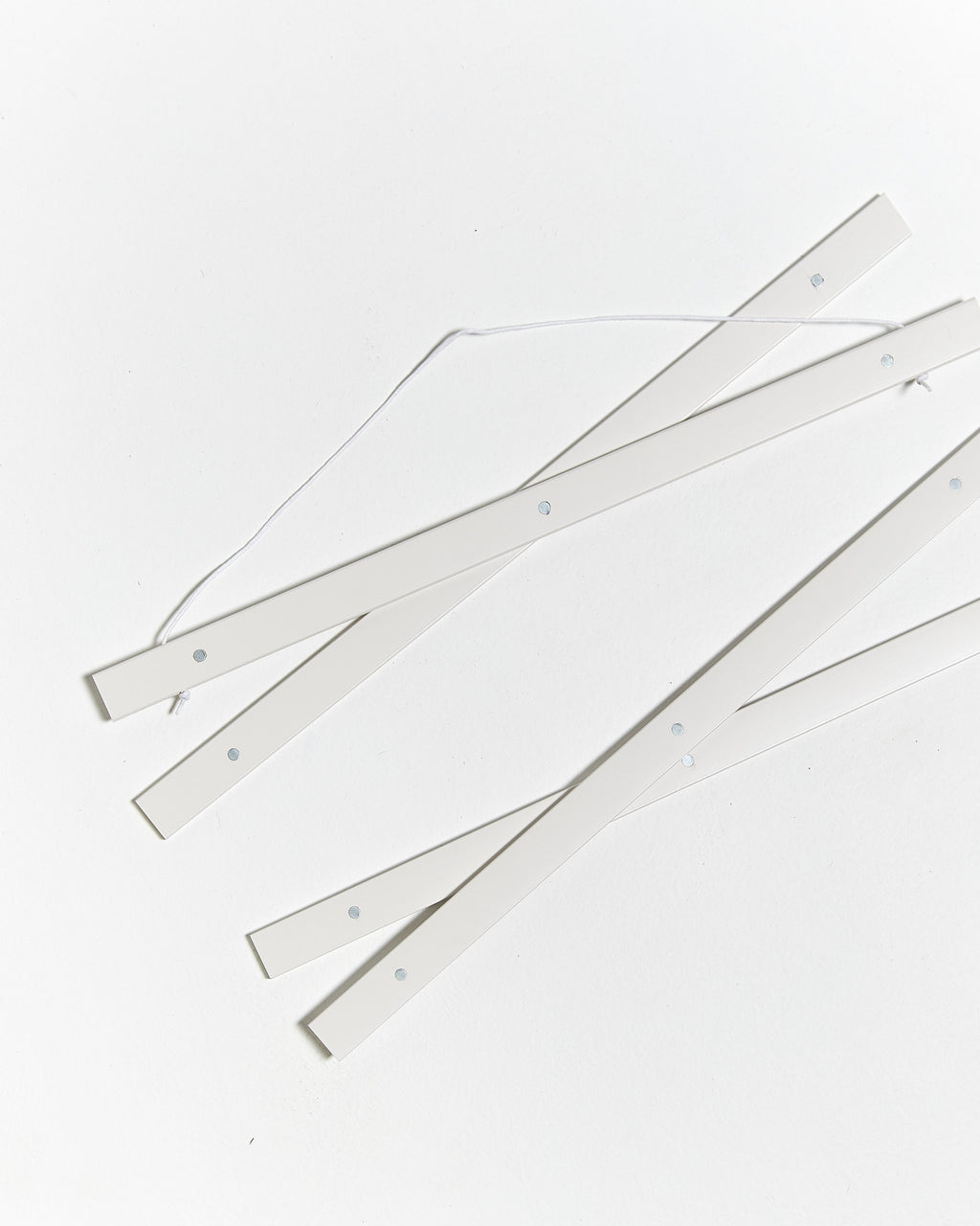 Magnetic white wooden poster hanger, 20cm