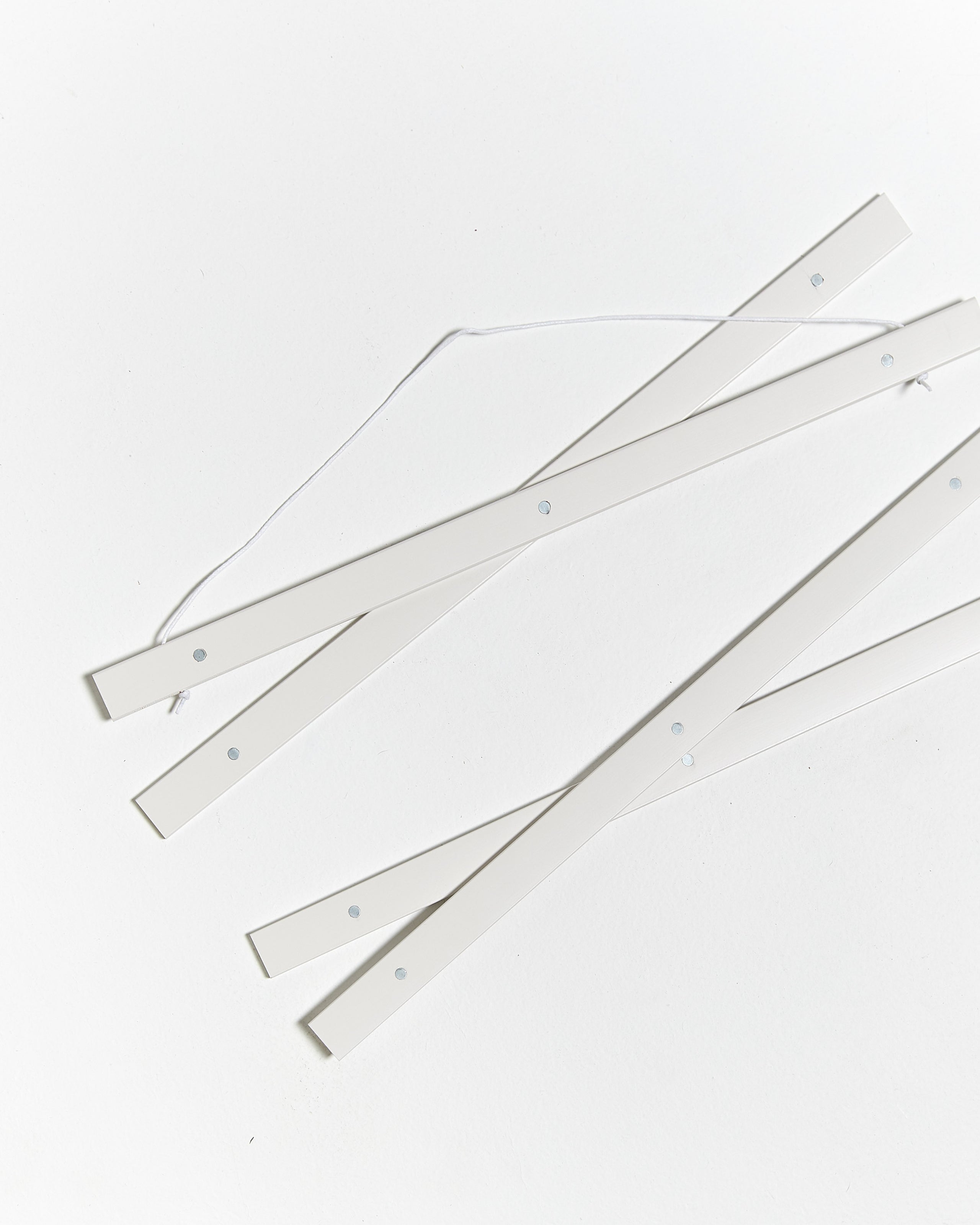 Magnetic white wooden poster hanger, 20cm