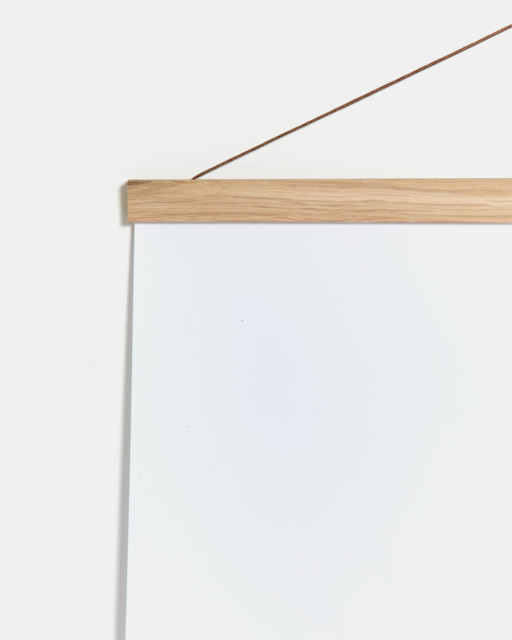 Magnetic oak wooden poster hanger, 30cm