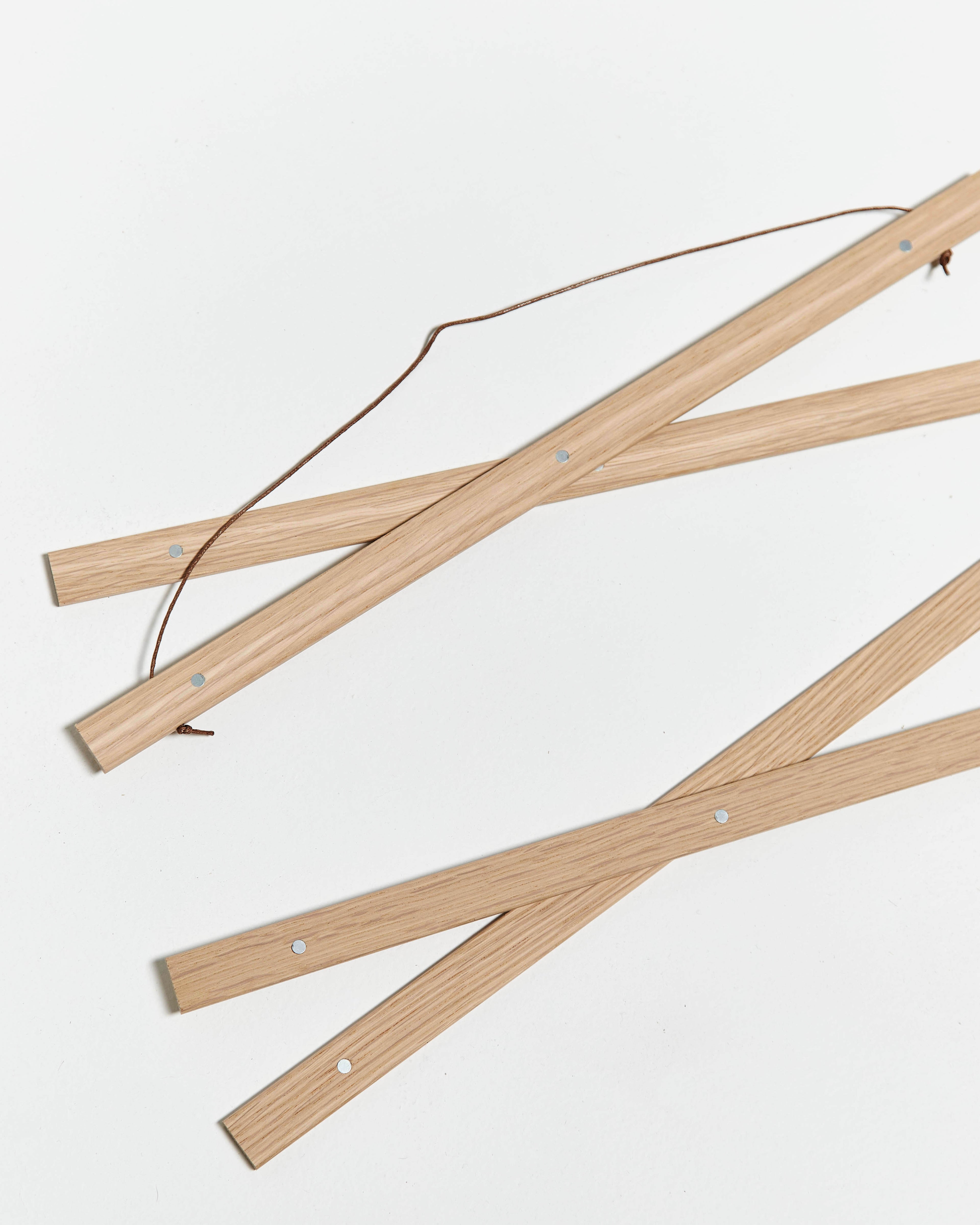 Magnetic oak wooden poster hanger, 30cm